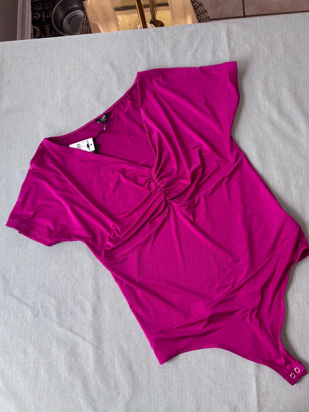 Express Magenta V-Neck Ruched Short Sleeve Bodysuit Thong NEW large